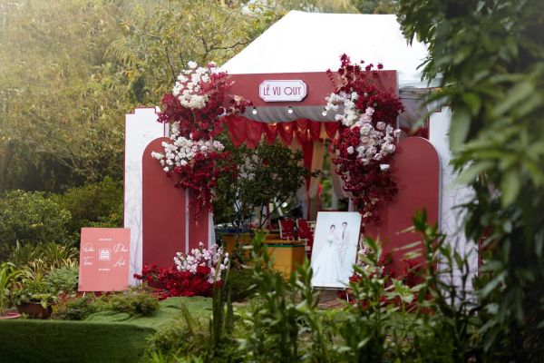 cổng hoa cưới hiện đại