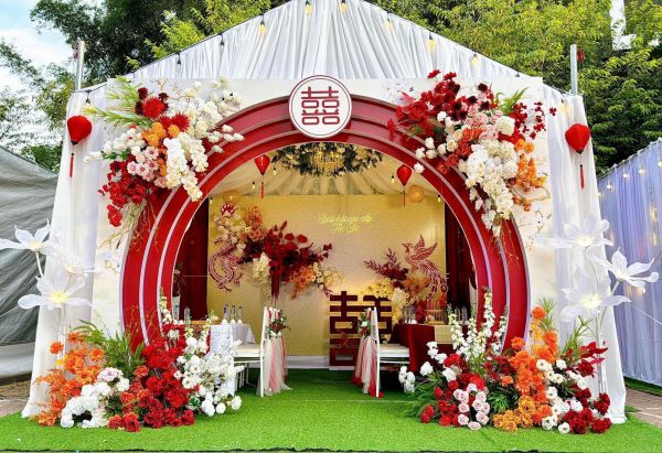 cổng hoa cưới truyền thống