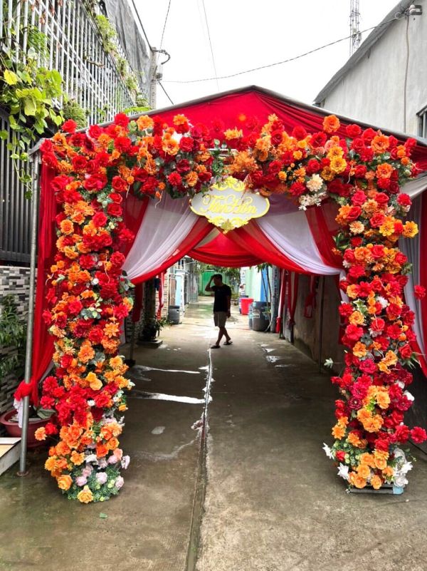 cổng hoa cưới truyền thống
