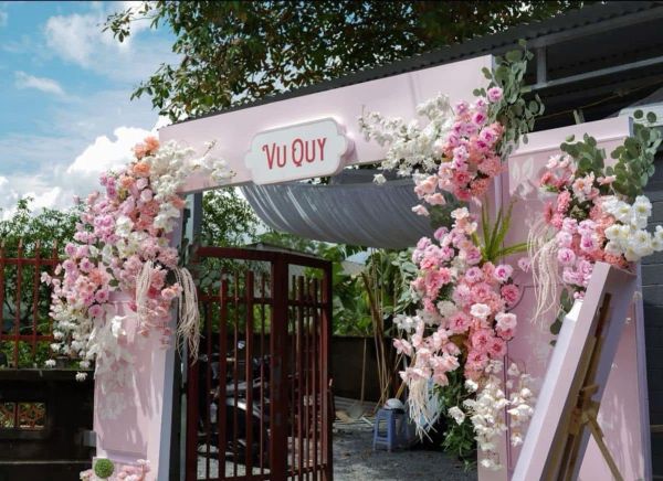 cổng hoa cưới hiện đại