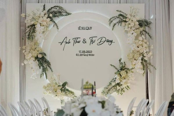 trang trí gia tiên ấn tượng