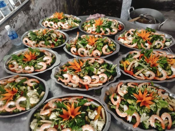 nấu tiệc cưới tại nhà