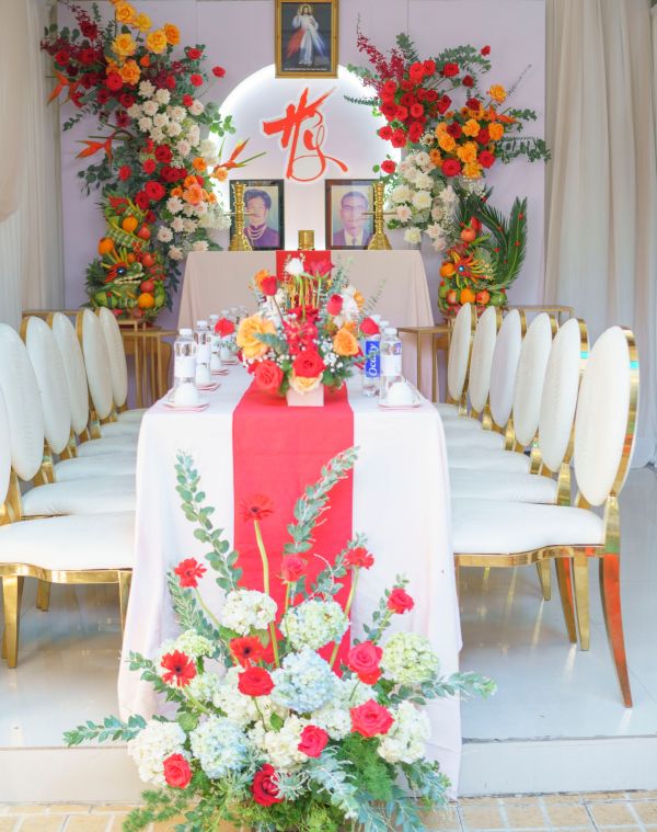 trang trí tiệc cưới tại nhà