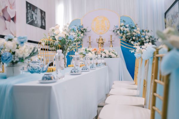 trang trí tiệc cưới tại nhà