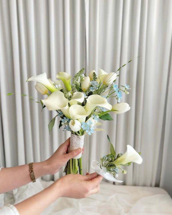 hoa cưới cầm tay