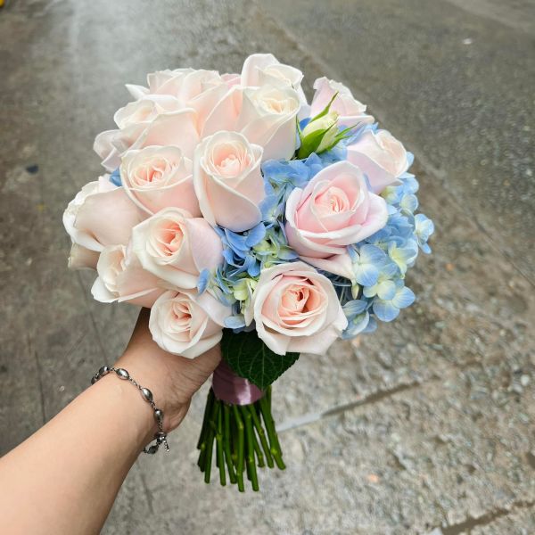 hoa-cuoi-cam-tay-quan-6-1 hoa cưới hoa hồng pastel