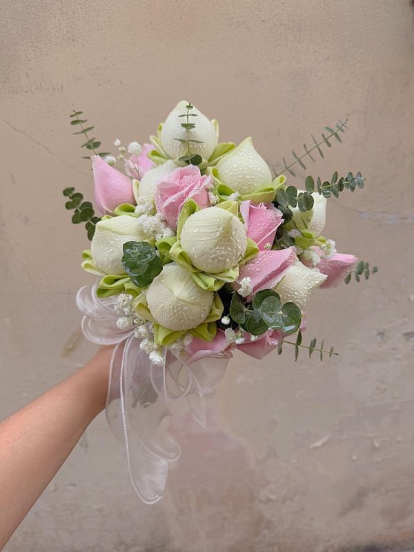 hoa-cuoi-cam-tay-quan-6-3 hoa cưới cầm tay